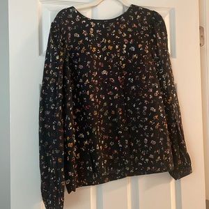 Floral Gap shirt long sleeve.